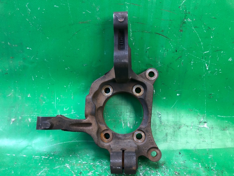 Запчасть кулак поворотный передний левый MITSUBISHI ENDEAVOR 03-11 2003 Внедорожник 3.8 MR589571 Б/У Кулак поворотный передний левый MITSUBISHI ENDEAVOR 03-11 2003 Внедорожник 3.8 MR589571 Б/У