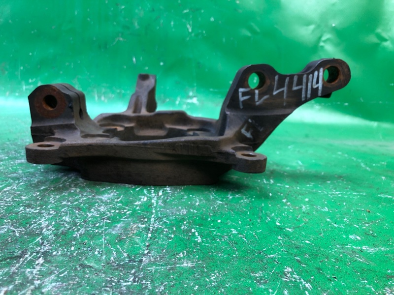 Кулак поворотный передний левый MITSUBISHI ENDEAVOR 03-11 Внедорожник 3.8 Кулак поворотный передний левый MITSUBISHI ENDEAVOR 03-11 Внедорожник 3.8