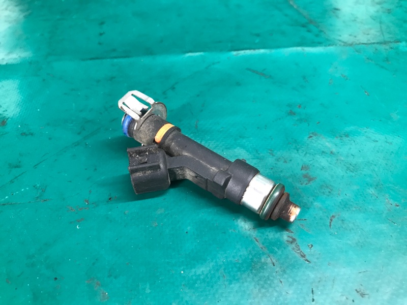 Запчасть форсунка топливная FORD FUSION 14- 2013 Седан C20EDEF 8S4Z-9F593-A Б/У Форсунка топливная FORD FUSION 14- 2013 Седан C20EDEF 8S4Z-9F593-A Б/У