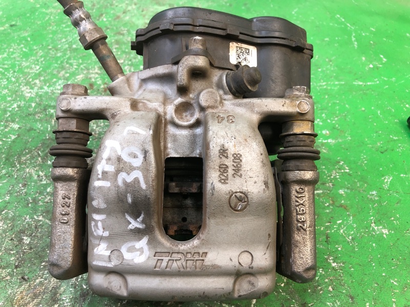 Суппорт тормозной задний правый INFINITI QX30 16-20 440015DA0B Б/У