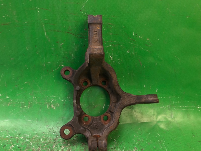 Кулак поворотный передний правый NISSAN NV200 USA 13- 2017 M20X 2.0 MR20DE 40014-1KA1A Б/У