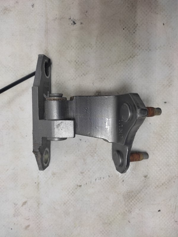 Петля двери верхняя задняя левая G25/G35/G37/Q40 06-14