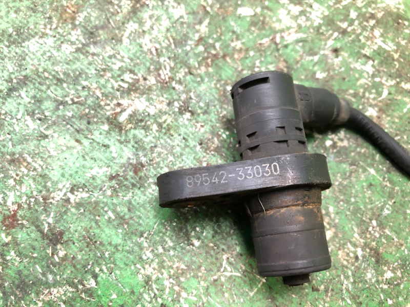 Датчик ABS передний правый LEXUS ES300 96-01 MCV20 3.0 1MZFE