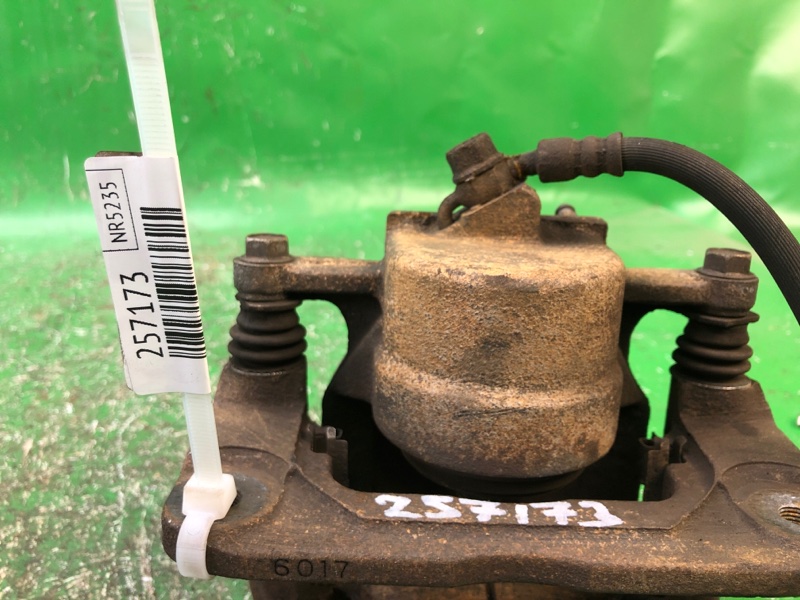 Суппорт тормозной передний правый ES300 96-01 1998 MCV20 3.0 1MZFE