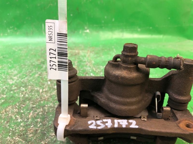 Суппорт тормозной задний левый ES300 96-01 1998 MCV20 3.0 1MZFE Суппорт тормозной задний левый ES300 96-01 1998 MCV20 3.0 1MZFE