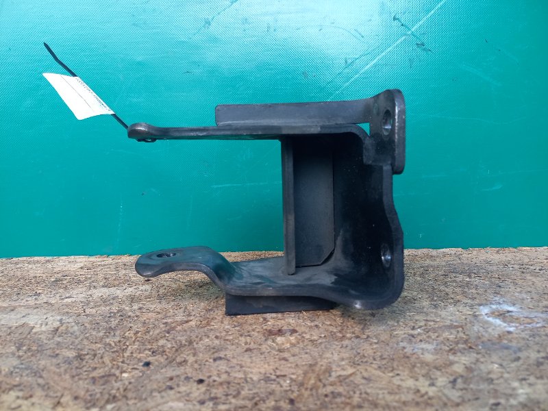 Кронштейн КПП передний SORENTO XM 09-14 2010 Внедорожник 2.4 G4KE