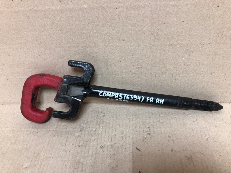 Запчасть крюк буксировочный передний правый JEEP COMPASS 17-21 2019 MP 2.4 EDD 4787976AA Б/У Крюк буксировочный передний правый JEEP COMPASS 17-21 2019 MP 2.4 EDD 4787976AA Б/У