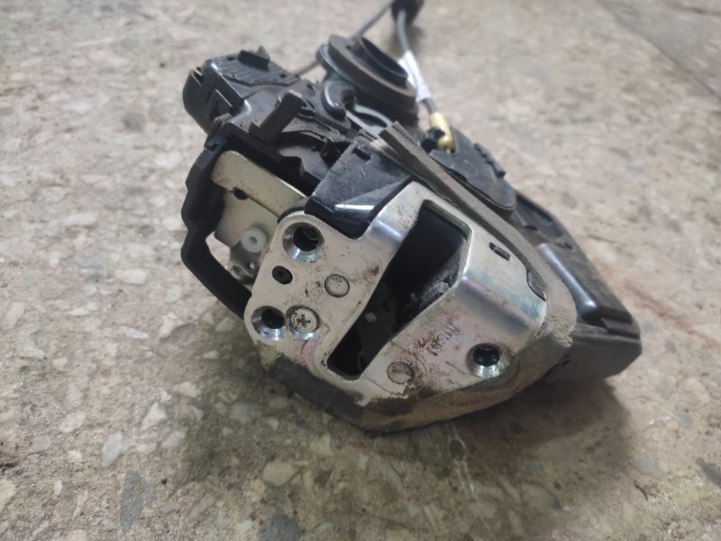 Замок двери задний правый GRAND VITARA 05-15 Замок двери задний правый GRAND VITARA 05-15