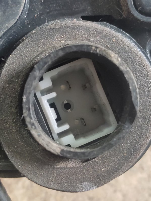 Замок двери задний правый PRIUS - 20 03-11