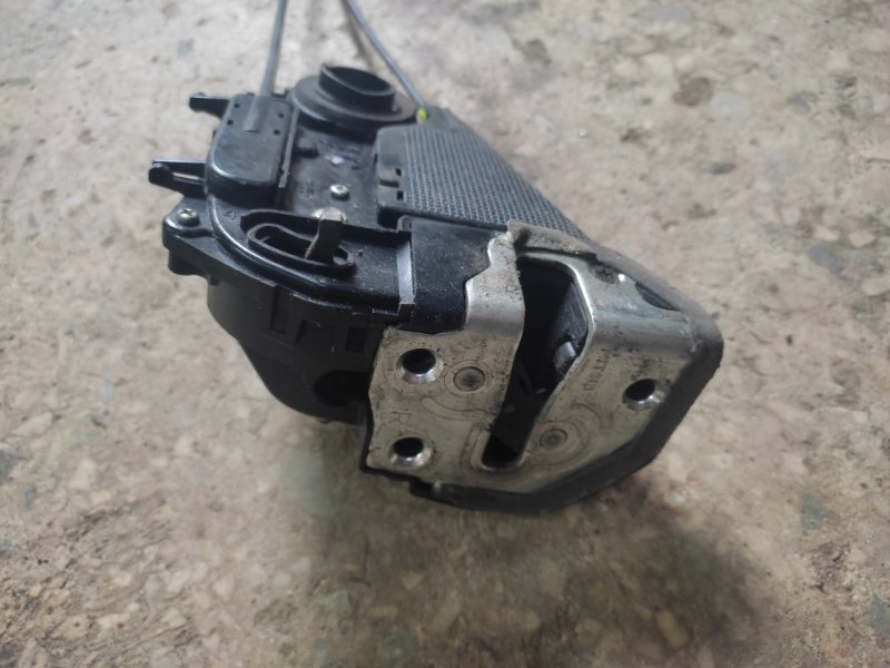 Замок двери задний правый PRIUS - 20 03-11