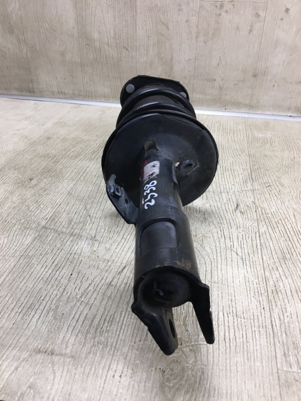 Амортизатор передний правый MATRIX 08-14 2008 Хэтчбек 1.8 2ZRFE Амортизатор передний правый MATRIX 08-14 2008 Хэтчбек 1.8 2ZRFE