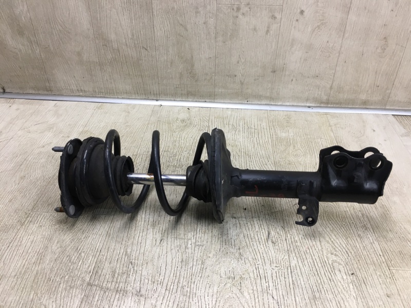 Амортизатор передний левый MATRIX 08-14 2008 Хэтчбек 1.8 2ZRFE