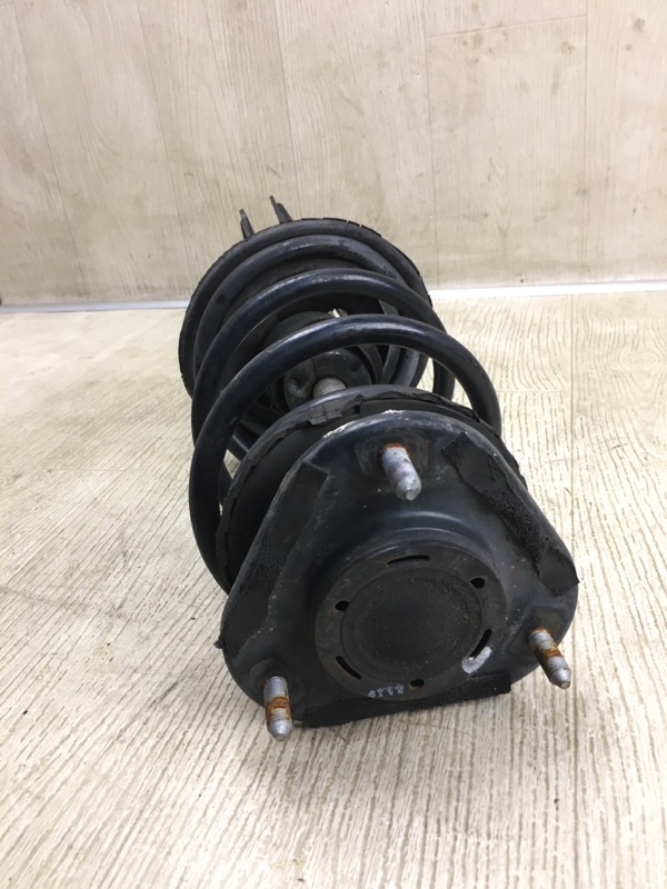 Амортизатор передний левый MATRIX 08-14 2008 Хэтчбек 1.8 2ZRFE