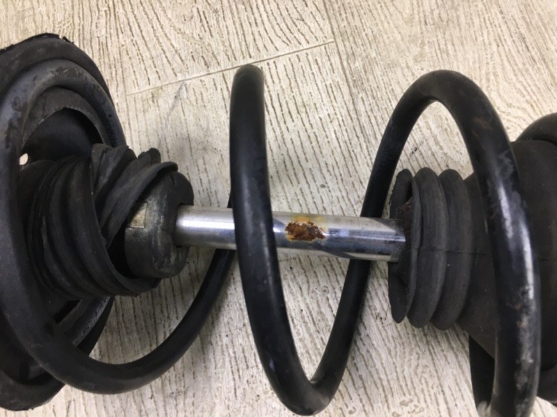 Амортизатор передний левый MATRIX 08-14 2008 Хэтчбек 1.8 2ZRFE