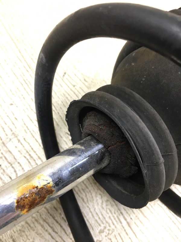 Амортизатор передний левый MATRIX 08-14 2008 Хэтчбек 1.8 2ZRFE