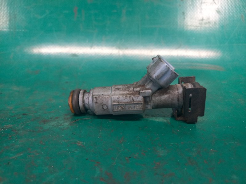 Запчасть форсунка топливная KIA SORENTO XM 09-14 2010 Внедорожник 2.4 G4KE 35310-2G300 Б/У Форсунка топливная KIA SORENTO XM 09-14 2010 Внедорожник 2.4 G4KE 35310-2G300 Б/У