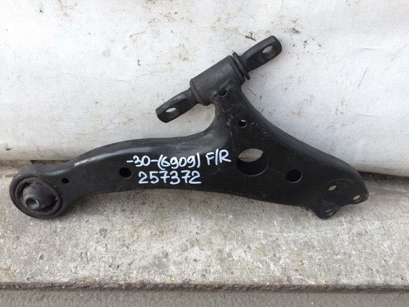 Рычаг передней подвески нижний правый CAMRY 30 02-06 2006 Седан 2.4 2AZFE Рычаг передней подвески нижний правый CAMRY 30 02-06 2006 Седан 2.4 2AZFE