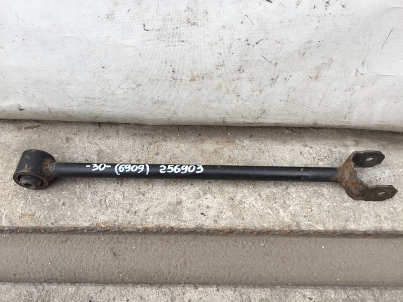 Запчасть рычаг задней подвески продольный TOYOTA CAMRY 30 02-06 2006 Седан 2.4 2AZFE 48780-48020 Б/У Рычаг задней подвески продольный TOYOTA CAMRY 30 02-06 2006 Седан 2.4 2AZFE 48780-48020 Б/У