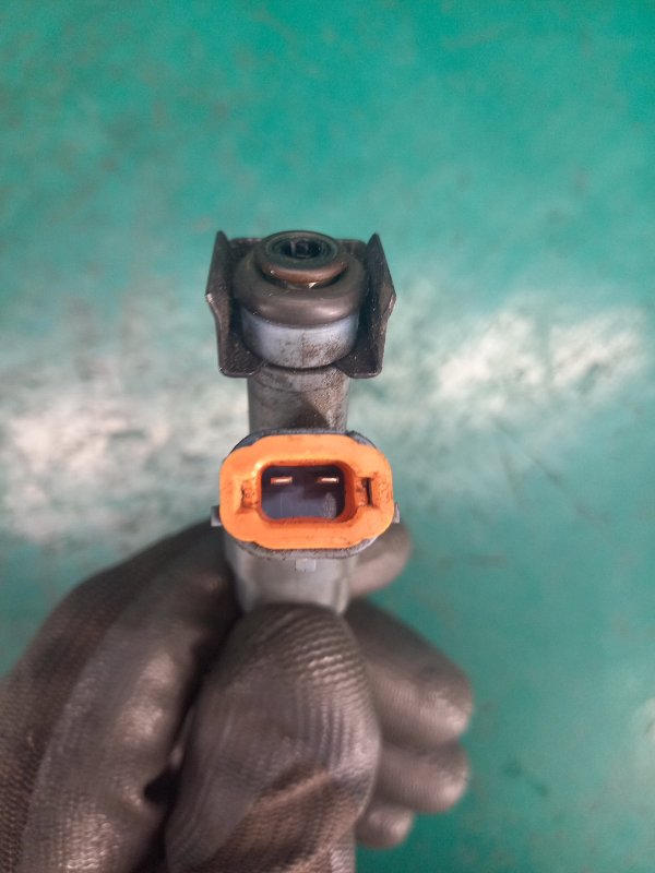 Форсунка топливная SORENTO XM 09-14 2010 Внедорожник 2.4 G4KE Форсунка топливная SORENTO XM 09-14 2010 Внедорожник 2.4 G4KE