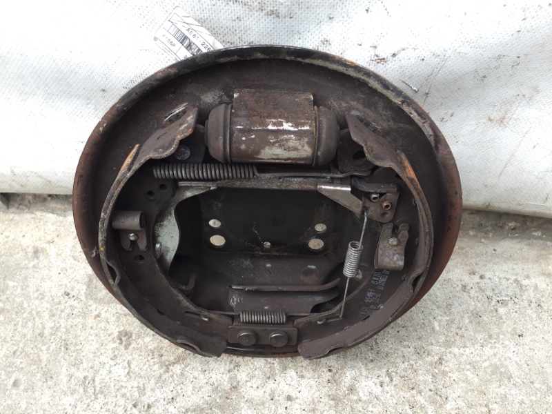 Тормозной механизм правый FIESTA 08-17 2013 Хэтчбек 1.6 XDEZ