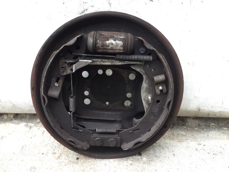 Тормозной механизм задний левый FORD FIESTA 08-17 2013 Хэтчбек 1.6 XDEZ 8V5Z-2212-B Б/У