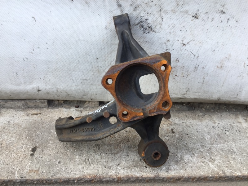 Запчасть цапфа правая TOYOTA CAMRY 30 02-06 2006 Седан 2.4 2AZFE 42304-06090 Б/У Цапфа правая TOYOTA CAMRY 30 02-06 2006 Седан 2.4 2AZFE 42304-06090 Б/У