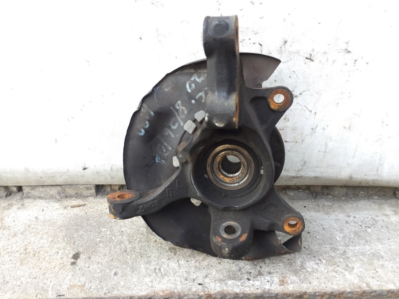 Кулак поворотный левый TOYOTA CAMRY 30 02-06 2006 Седан 2.4 2AZFE 43212-AA010 Б/У