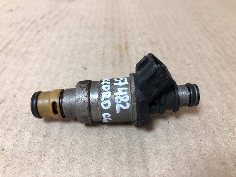 Форсунка топливная HONDA ACCORD CG 97-02 1999 CG1 3.0 J30A1 06164-P8A-A00 Б/У