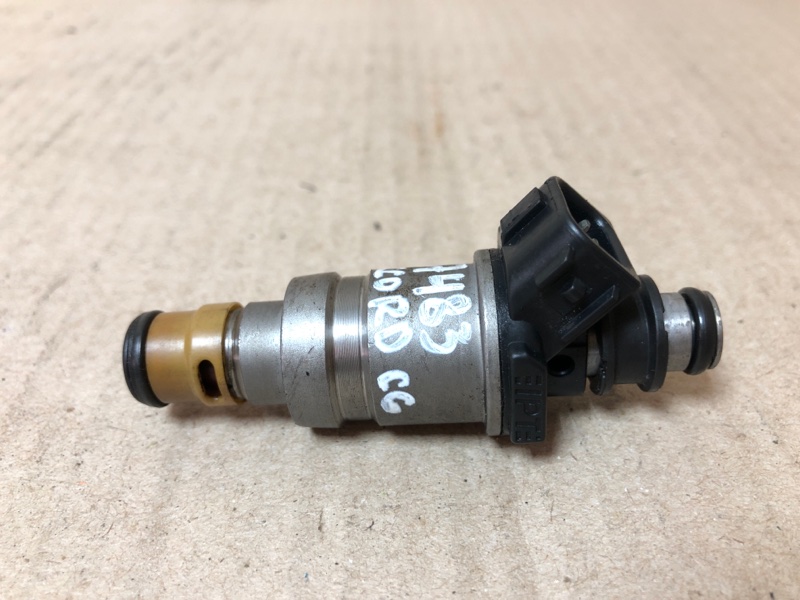 Форсунка топливная HONDA ACCORD CG 97-02 1999 CG1 3.0 J30A1 06164-P8A-A00 Б/У