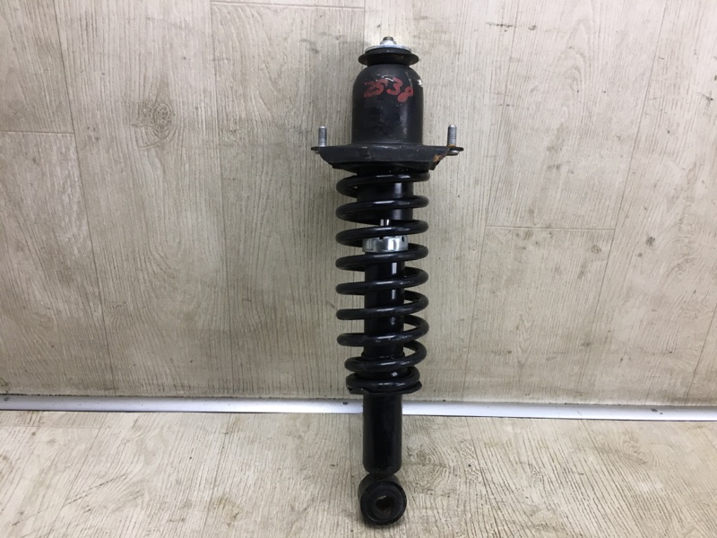 Амортизатор задний правый TOYOTA MATRIX 08-14 2008 Хэтчбек 1.8 2ZRFE 48530-02560 Б/У