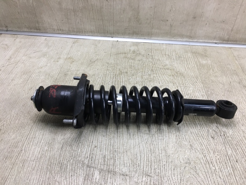 Амортизатор задний правый MATRIX 08-14 2008 Хэтчбек 1.8 2ZRFE