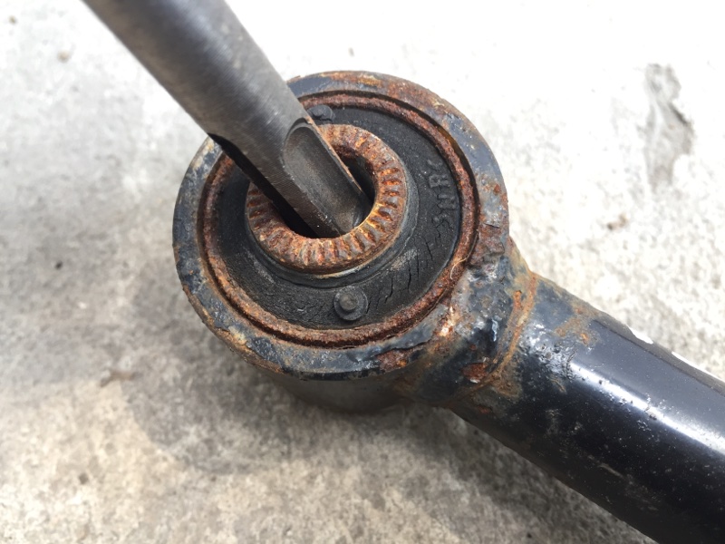 Рычаг задней подвески поперечный нижний задний LEXUS IS300 99-05 JCE10L 3.0 2JZGE