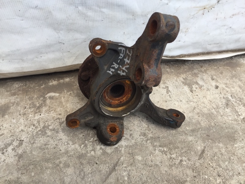 Кулак поворотный правый CAMRY 40 06-11 2008 Седан 2.4 2AZFE Кулак поворотный правый CAMRY 40 06-11 2008 Седан 2.4 2AZFE