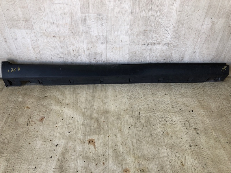 Накладка порога наружная правая KIA SORENTO XM 09-14 2010 Внедорожник 2.4 G4KE 877522P000 Б/У