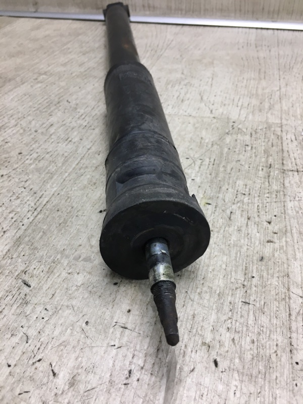 Амортизатор задний INFINITI QX30 16-20 Внедорожник