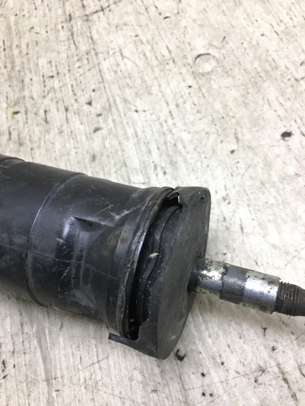 Амортизатор задний QX30 16-20 Внедорожник