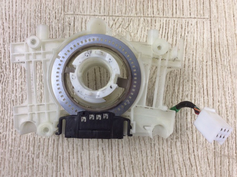 Запчасть датчик угла поворота руля MAZDA CX-9 06-16 2012 3.7 CA TD11661B1 Б/У Датчик угла поворота руля MAZDA CX-9 06-16 2012 3.7 CA TD11661B1 Б/У