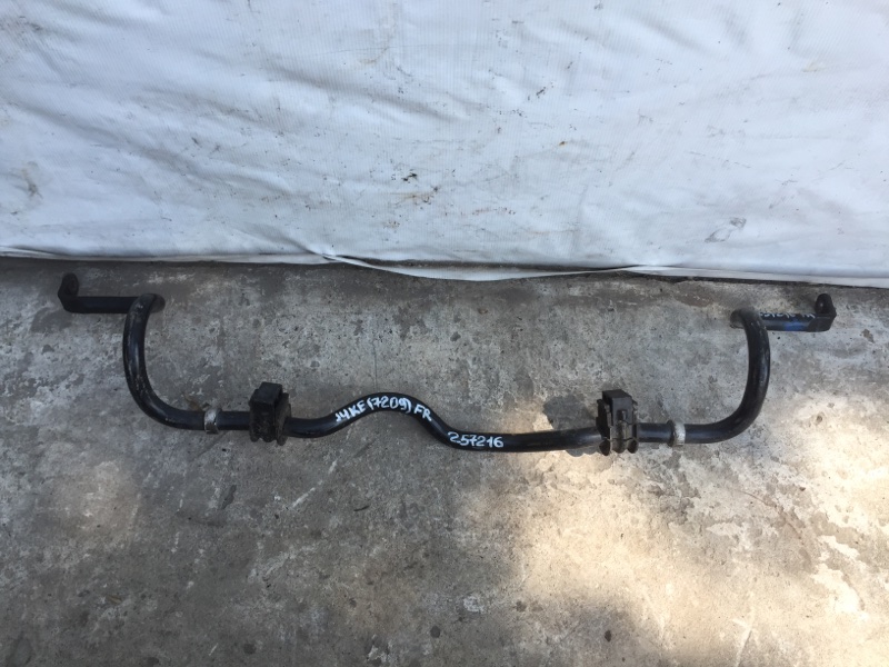 Стабилизатор передний JUKE 10-19 2012 Хетчбек 1.6 MR16DDT Стабилизатор передний JUKE 10-19 2012 Хетчбек 1.6 MR16DDT