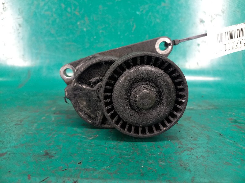 Натяжитель ремня генератора S70 97-00 1999 Седан 2.5
