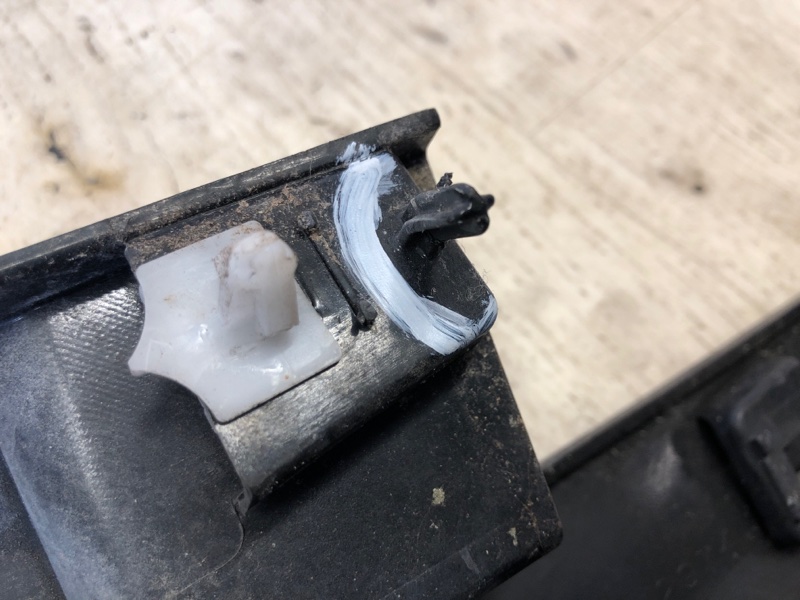 Накладка порога наружная левая FUSION 14- 2013 Седан C20EDEF Накладка порога наружная левая FUSION 14- 2013 Седан C20EDEF