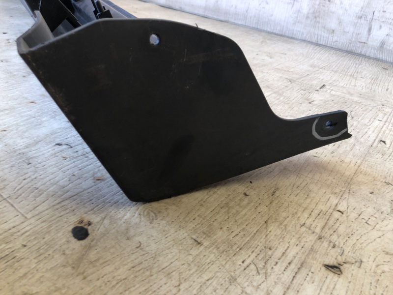 Накладка порога наружная правая EDGE 06-14 2012 Внедорожник 2.0