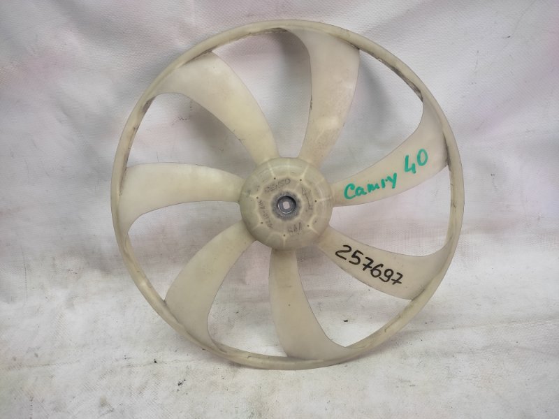 Крыльчатка вентилятора основного радиатора TOYOTA CAMRY 40 06-11 16361-28270 Б/У
