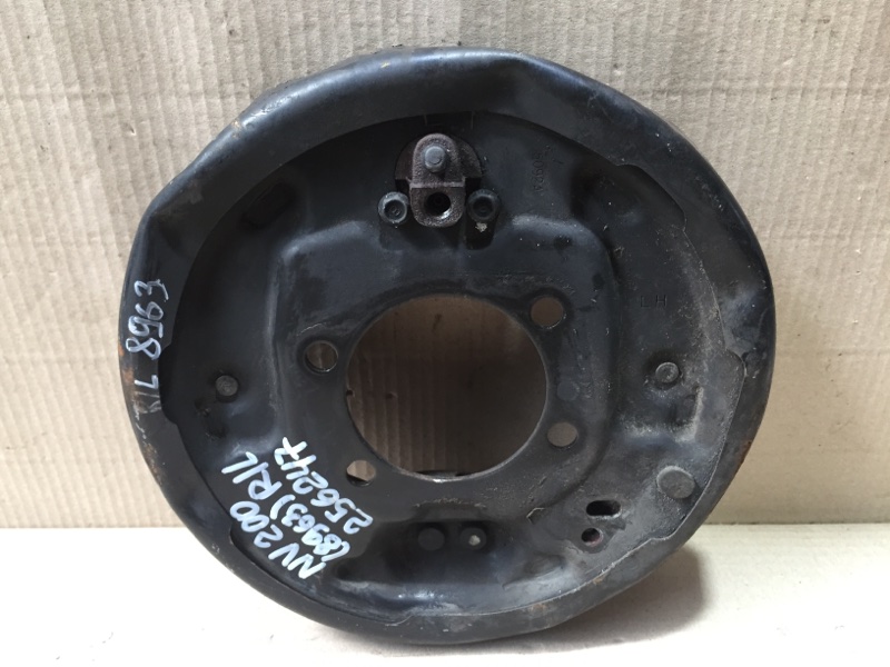 Тормозной механизм задний левый NV200 USA 13- 2017 M20X 2.0 MR20DE