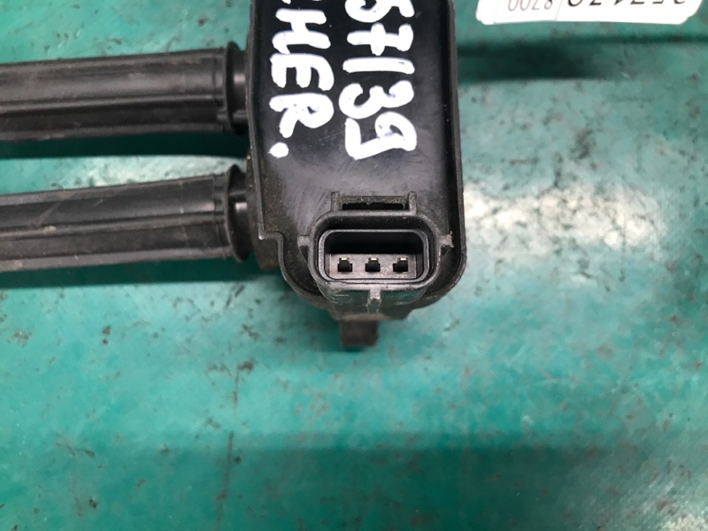 Катушка зажигания GRAND CHEROKEE 11-22 2013 Внедорожник 5.7 Катушка зажигания GRAND CHEROKEE 11-22 2013 Внедорожник 5.7