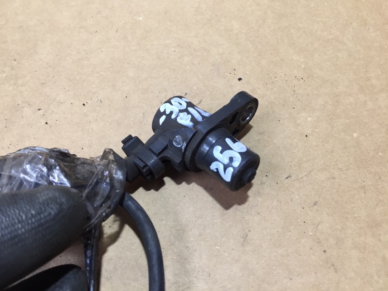 Запчасть датчик abs передний левый TOYOTA CAMRY 30 02-06 2006 Седан 2.4 2AZFE 89543-06010 Б/У Датчик ABS передний левый TOYOTA CAMRY 30 02-06 2006 Седан 2.4 2AZFE 89543-06010 Б/У