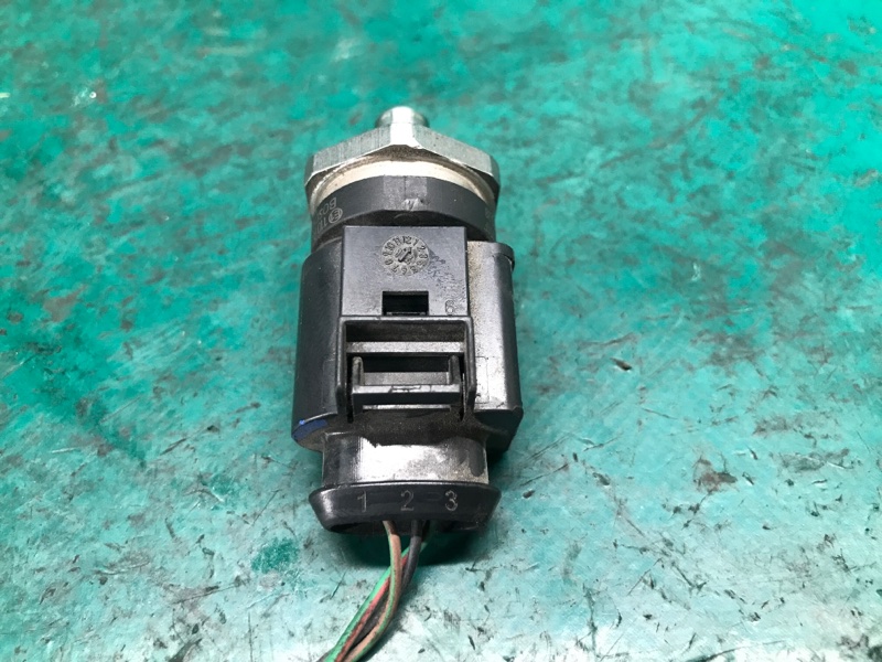 Датчик давления топлива A3 (8V) 12–17 2015 Седан CNSB 1.8L Датчик давления топлива A3 (8V) 12–17 2015 Седан CNSB 1.8L