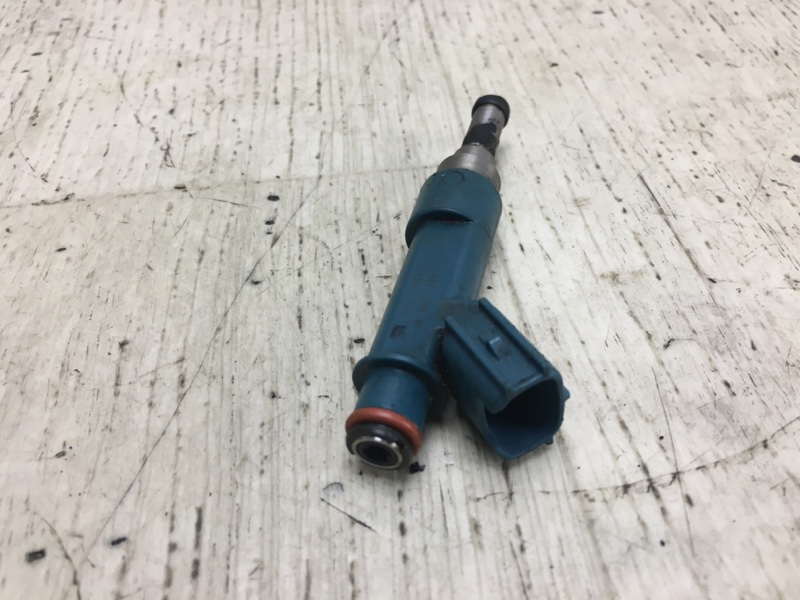 Форсунка топливная TOYOTA PRIUS - 30 09-17 Форсунка топливная TOYOTA PRIUS - 30 09-17