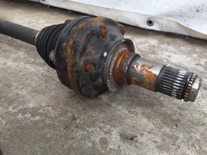 Привод задний левый IS300 99-05 2000 JCE10L 3.0 2JZGE Привод задний левый IS300 99-05 2000 JCE10L 3.0 2JZGE