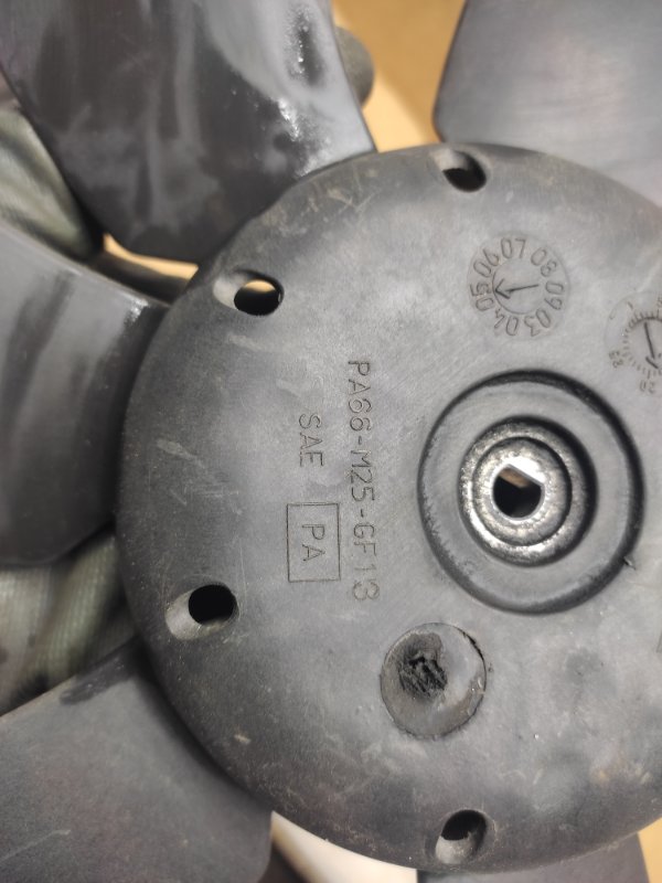 Крыльчатка вентилятора основного радиатора MAZDA 6 GG 02-07