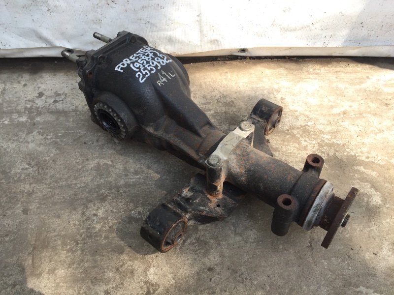 Редуктор задний FORESTER 12-19 2018 2.5